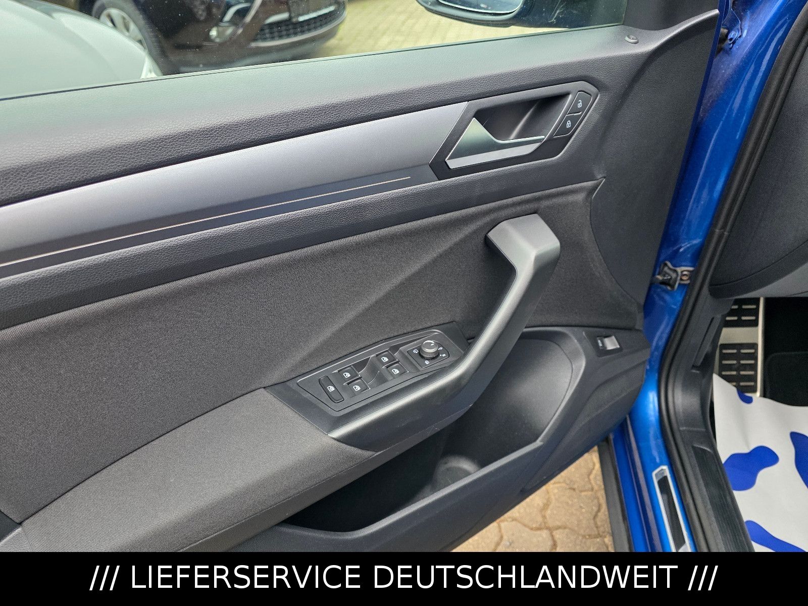 Volkswagen T-Roc 1.5 Active - Samsaru's Car Outlet