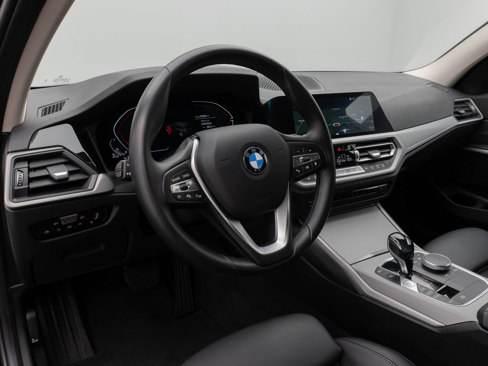 BMW 320d Sport - Samsaru's Car Outlet