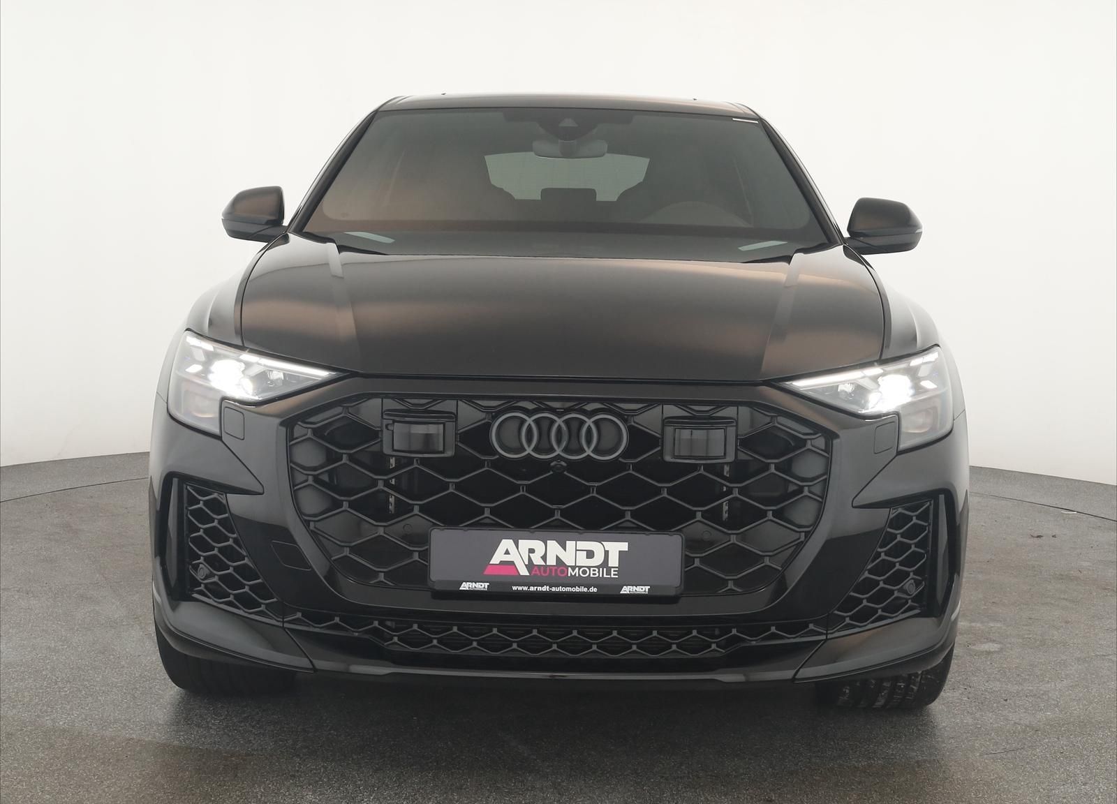 Audi RS Q8 SUV performance Laser Pano Vmax RSAbgas 23