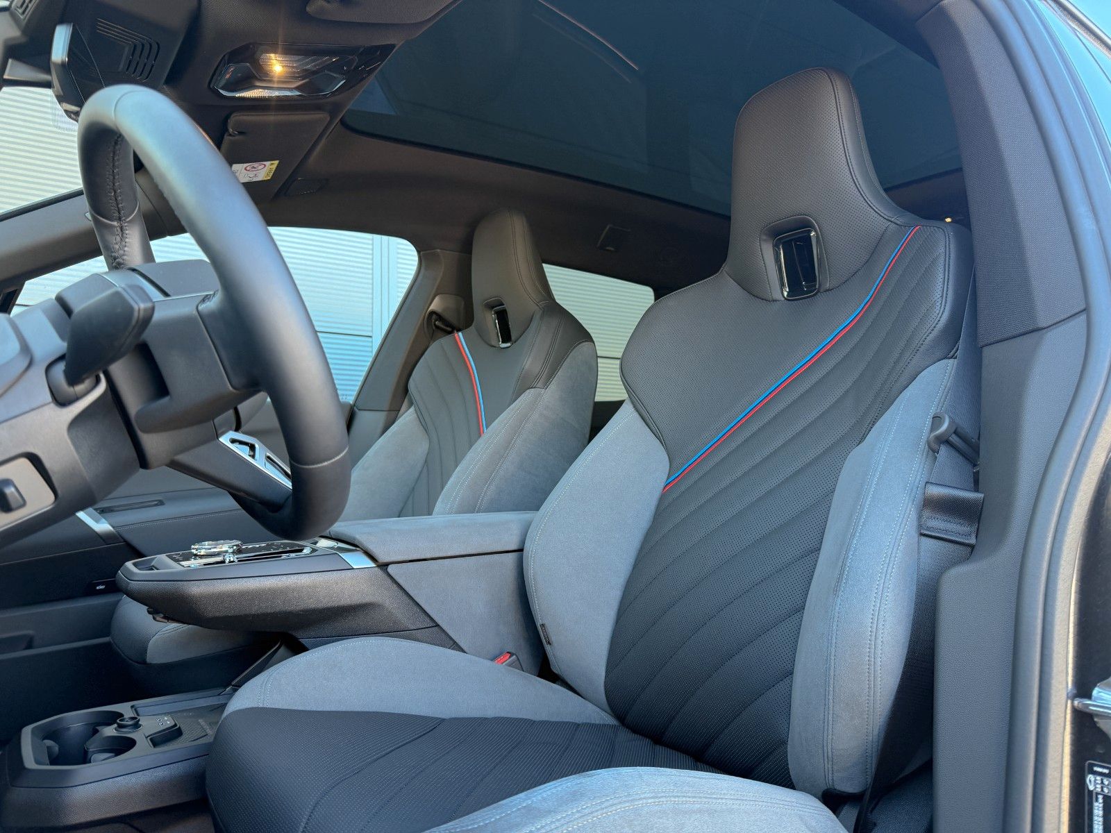 BMW iX 60 xDrive M Sport*Integral*2-Achs*Pano*B&W*