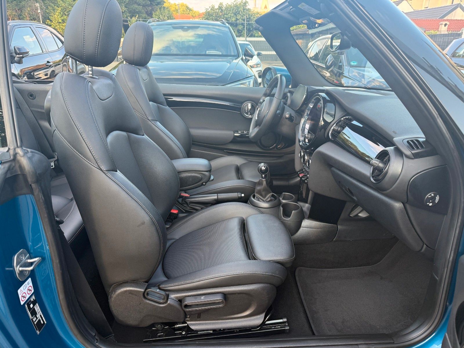 MINI COOPER Cabrio - Samsaru's Car Outlet
