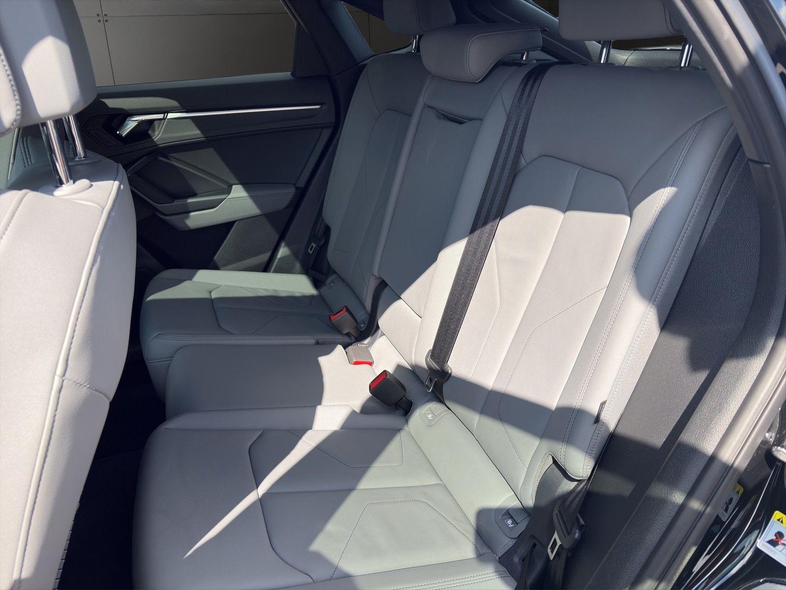 Audi Q3 Sportback 40 TDI S line AHK+Pano+Matrix+SONOS