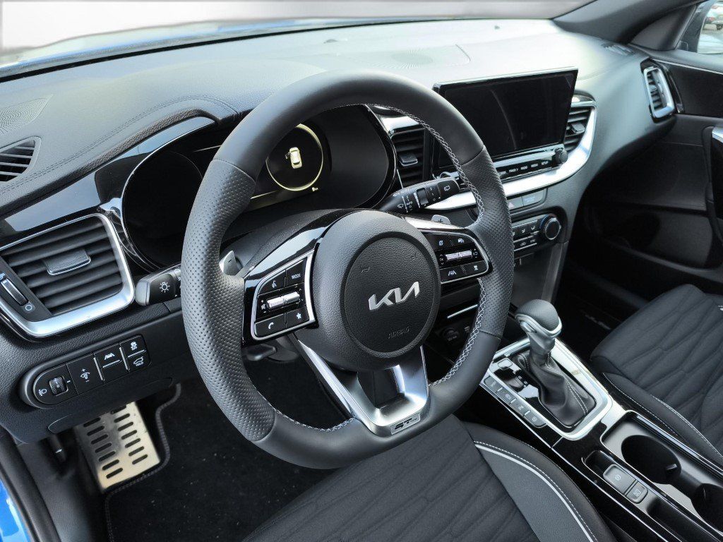 Kia CEED SW 1.5T GTL - Samsaru's Car Outlet