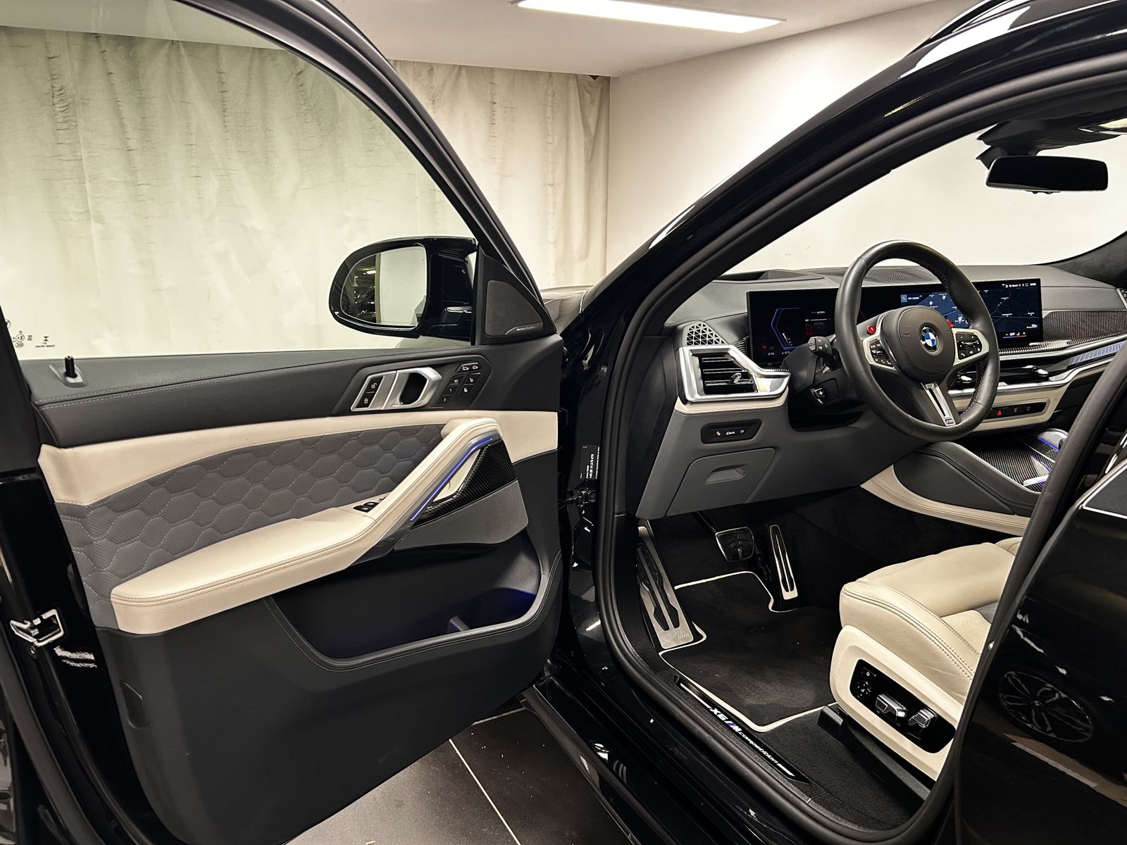 BMW X6 M Competition Harman/Kardon Pano. AHK Massage