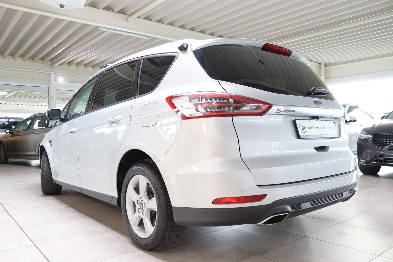 Ford S-MAX 2.0 EcoBlue Business - Samsaru's Car Outlet