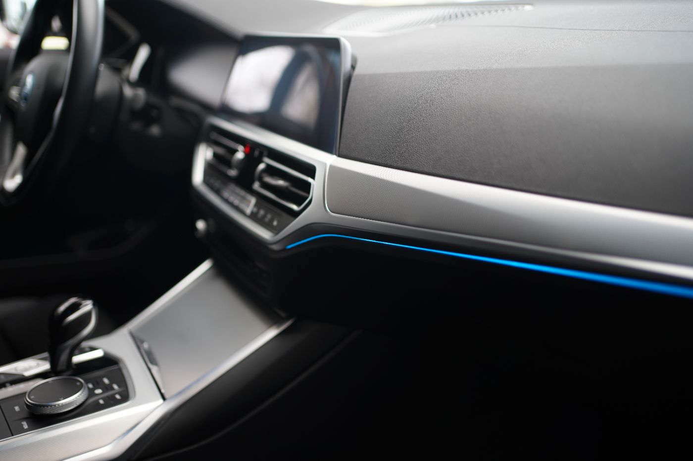 BMW 330e xDri Sport Line +HeadUp+Laserlicht+Komfortz