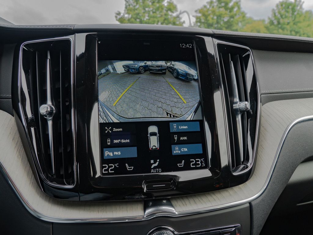 Volvo XC60 T6 AWD Recharge Geartronic Inscription aus