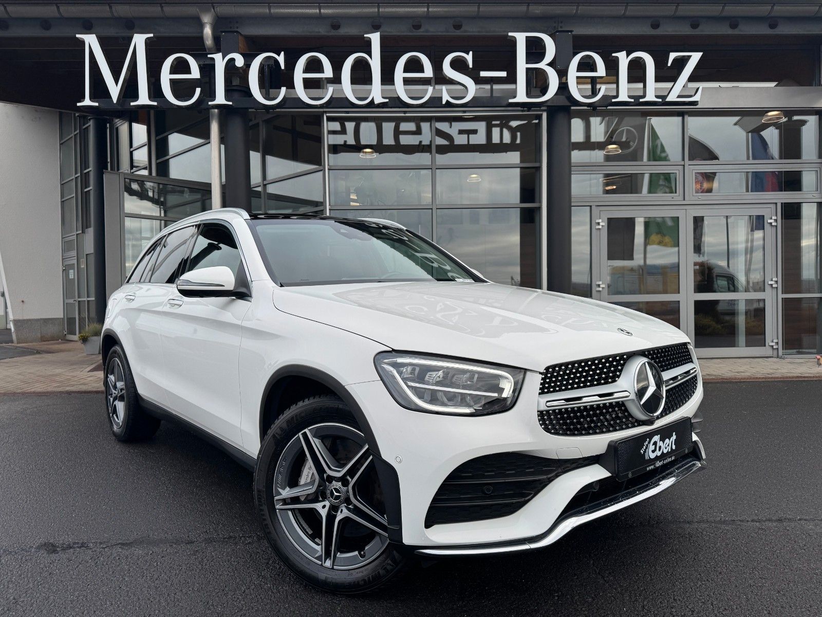 Mercedes-Benz GLC 200 4M AMG+Pano+Distr+StandH+AHK+360+HUD