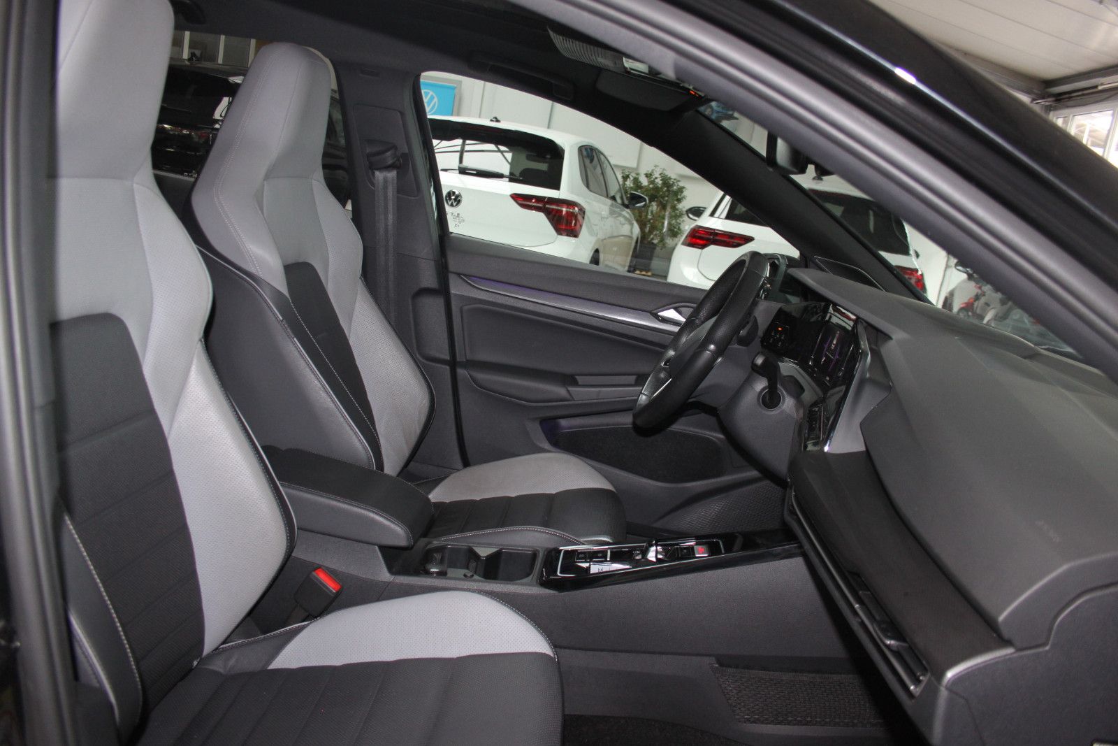 Volkswagen Golf VIII Lim. GTD/DSG/PANO/LEDER/DCC/H&K/HUD/AL