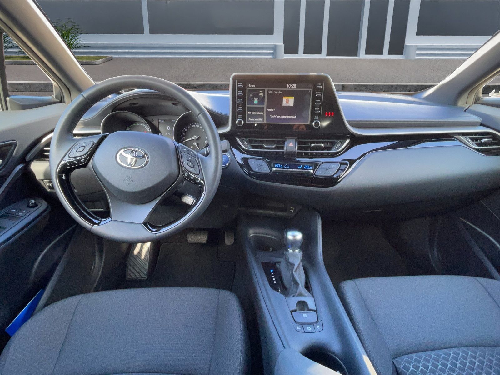 Toyota C-HR 1.8 Hybrid Flow - Samsaru's Car Outlet