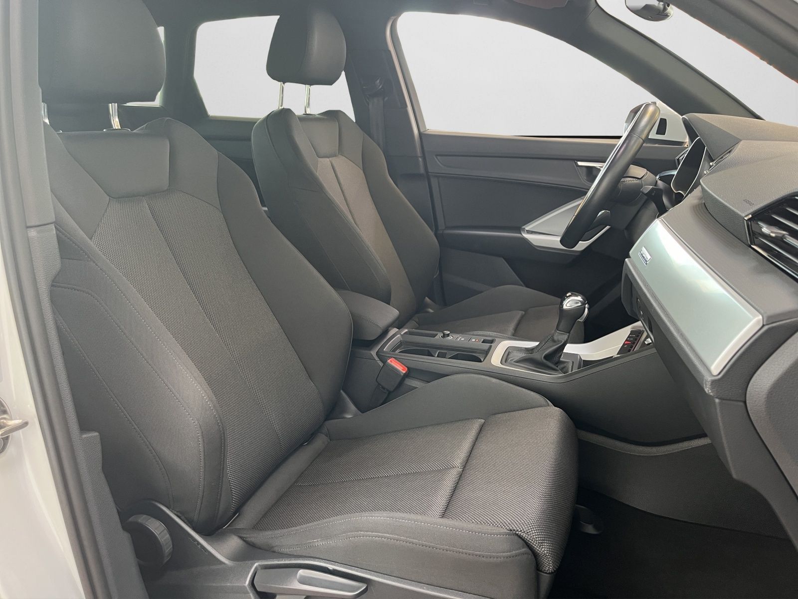 Audi Q3 S line 40 TFSI quattro S tronic - Samsaru's Car Outlet