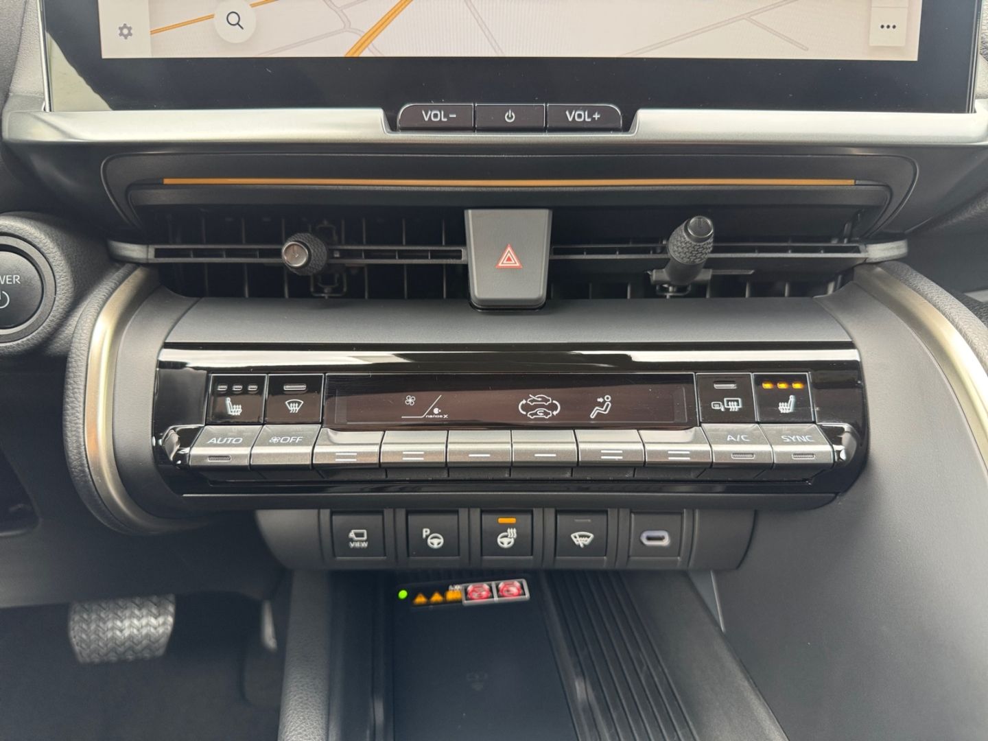Toyota C-HR 2.0 Hybrid Lounge - Samsaru's Car Outlet