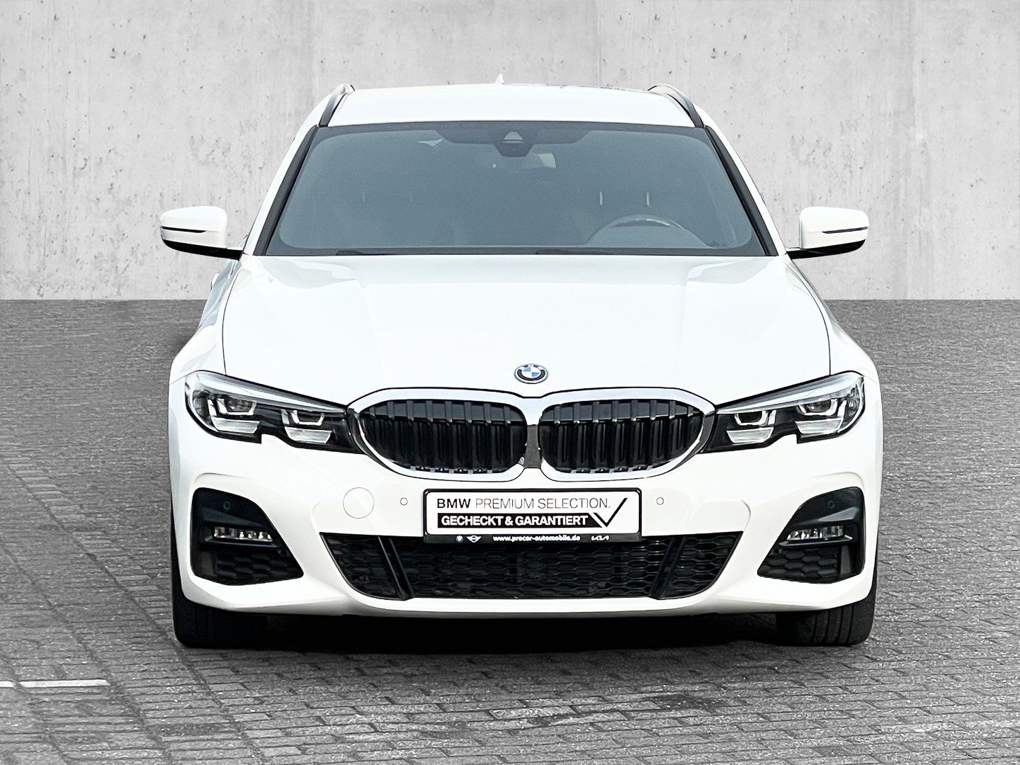 BMW 330e Touring M Sport - Samsaru's Car Outlet