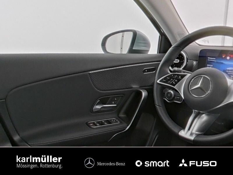 Mercedes-Benz A 180 - Samsaru's Car Outlet
