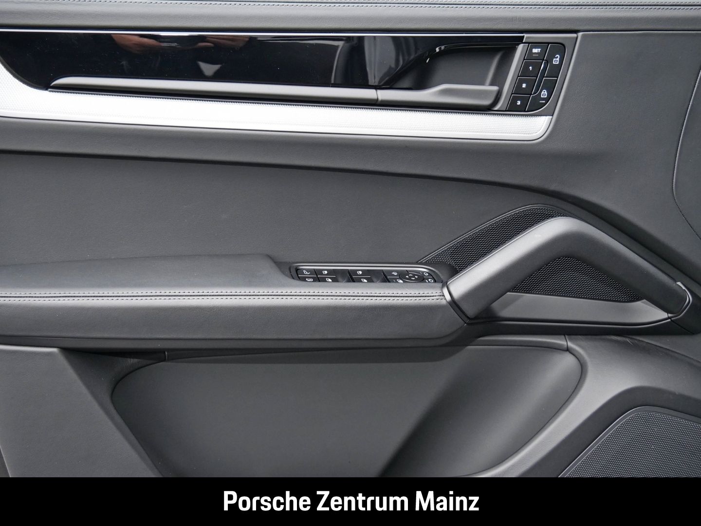 Porsche Cayenne E-Hybrid BOSE,HDMatrix,Spo.Aga.,Anhängek