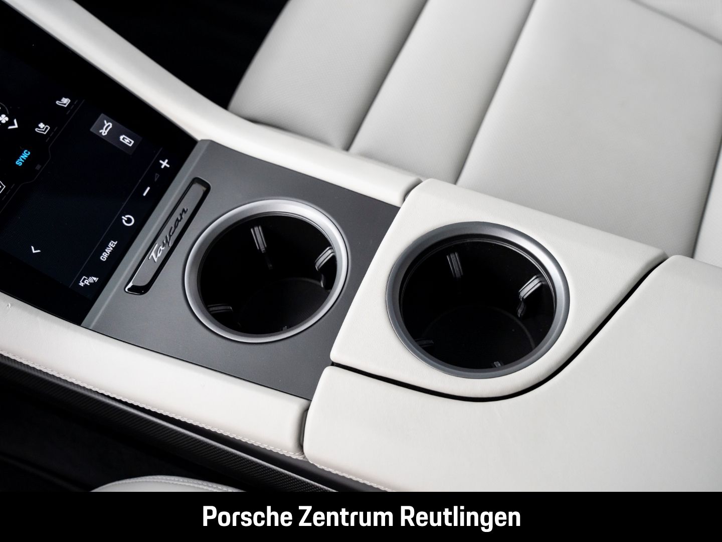 Porsche Taycan Turbo S Cross Turismo InnoDrive Head-Up