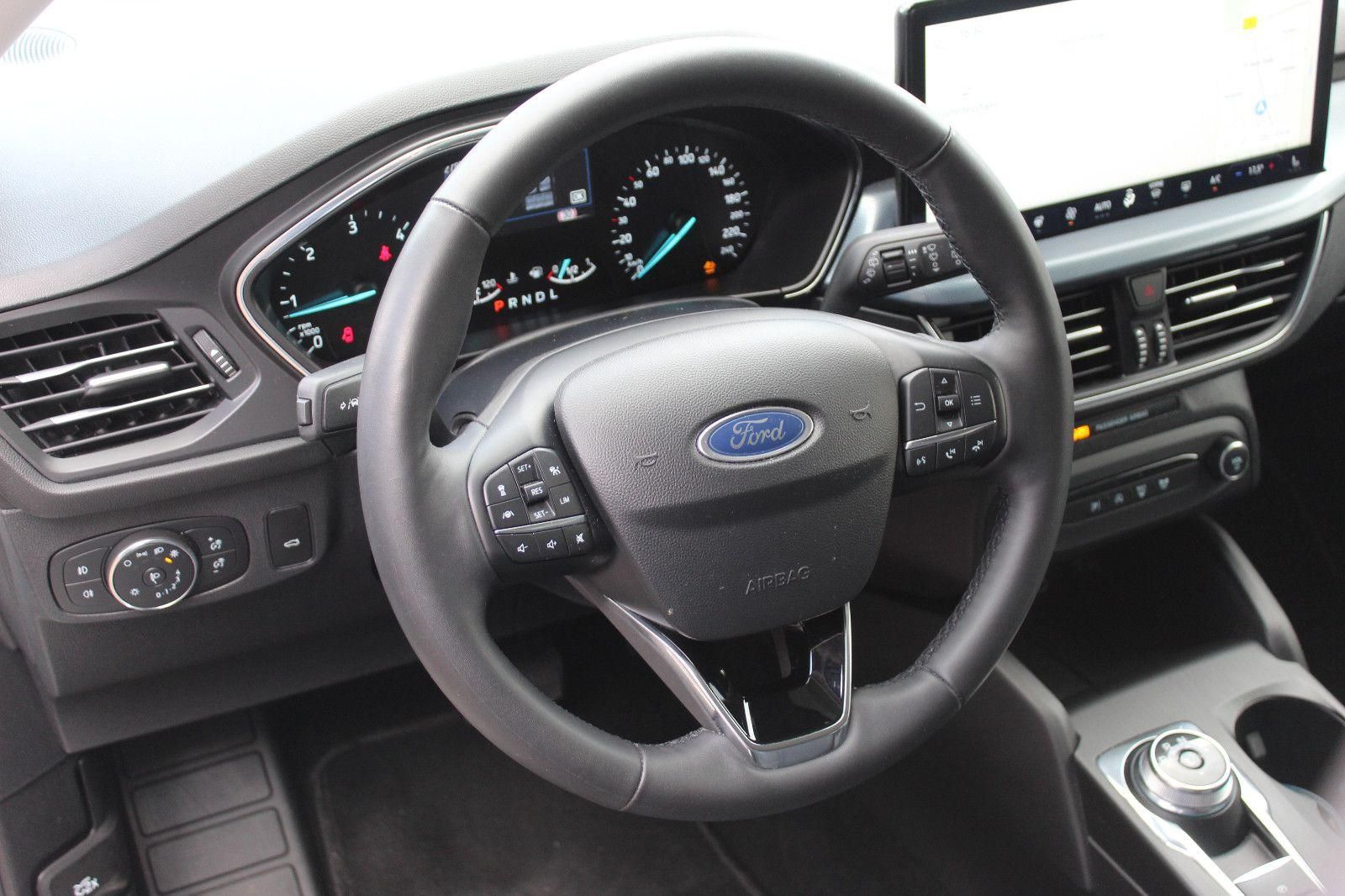 Ford Focus Turnier Active LED Winterpaket Automatik
