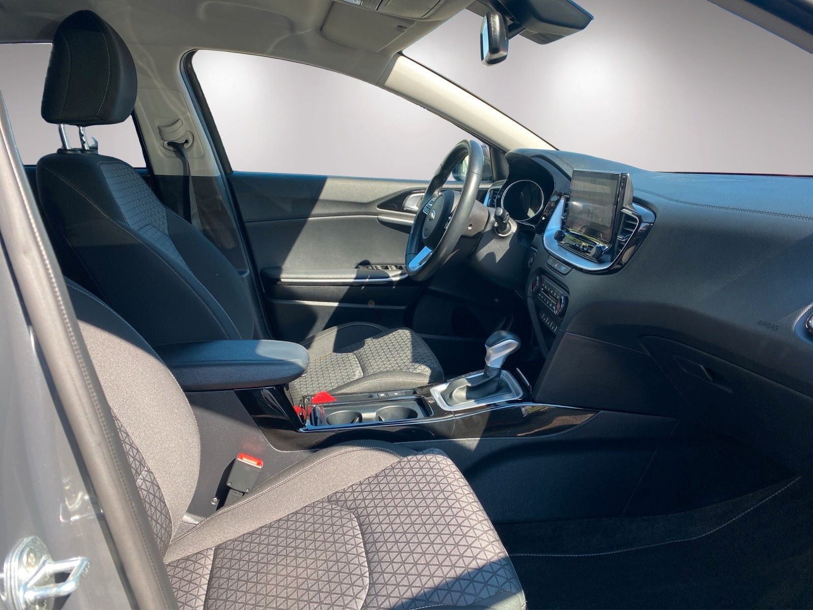 Kia CEED 1.4T DCT SPIRIT - Samsaru's Car Outlet