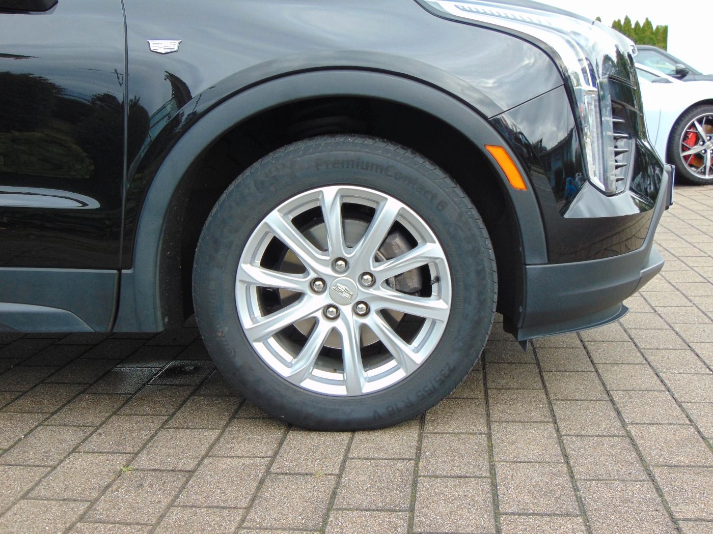 Cadillac XT4 350T Luxury Europamodell AHK schwenkbar Navi