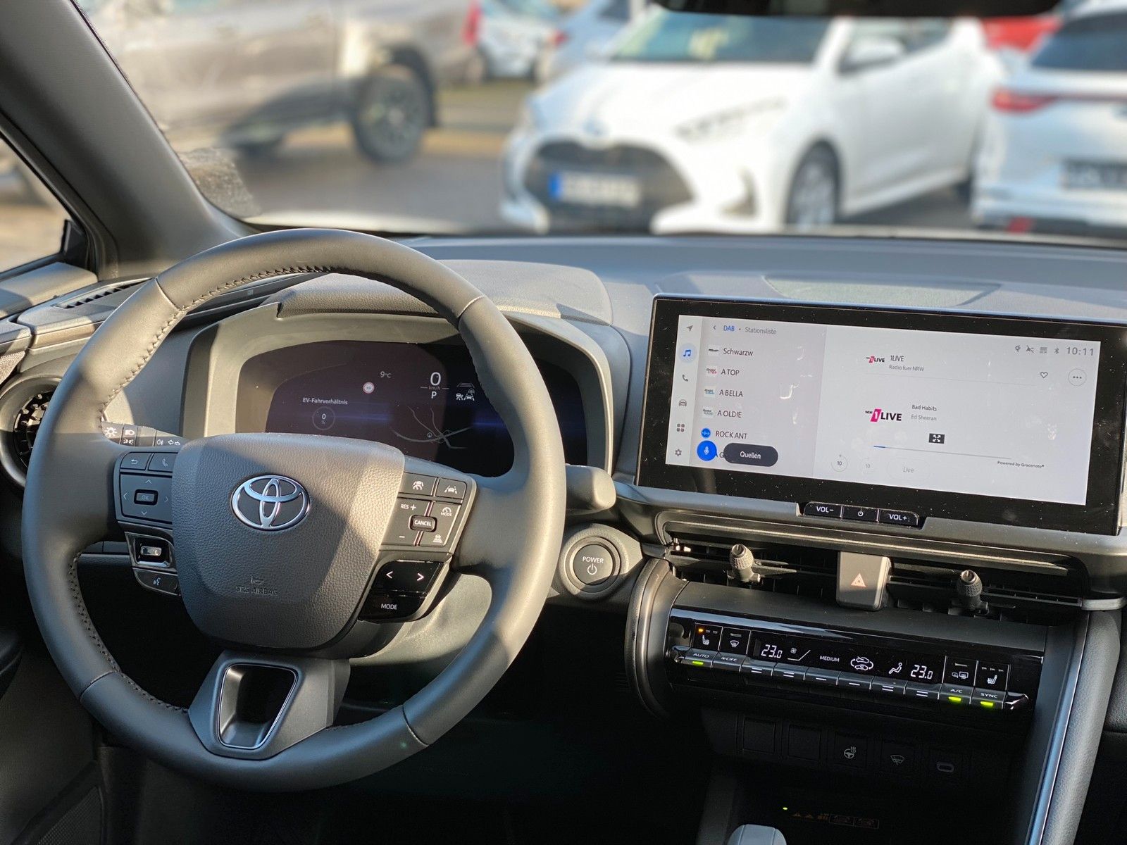 Toyota C-HR 1.8 Hybrid - Samsaru's Car Outlet