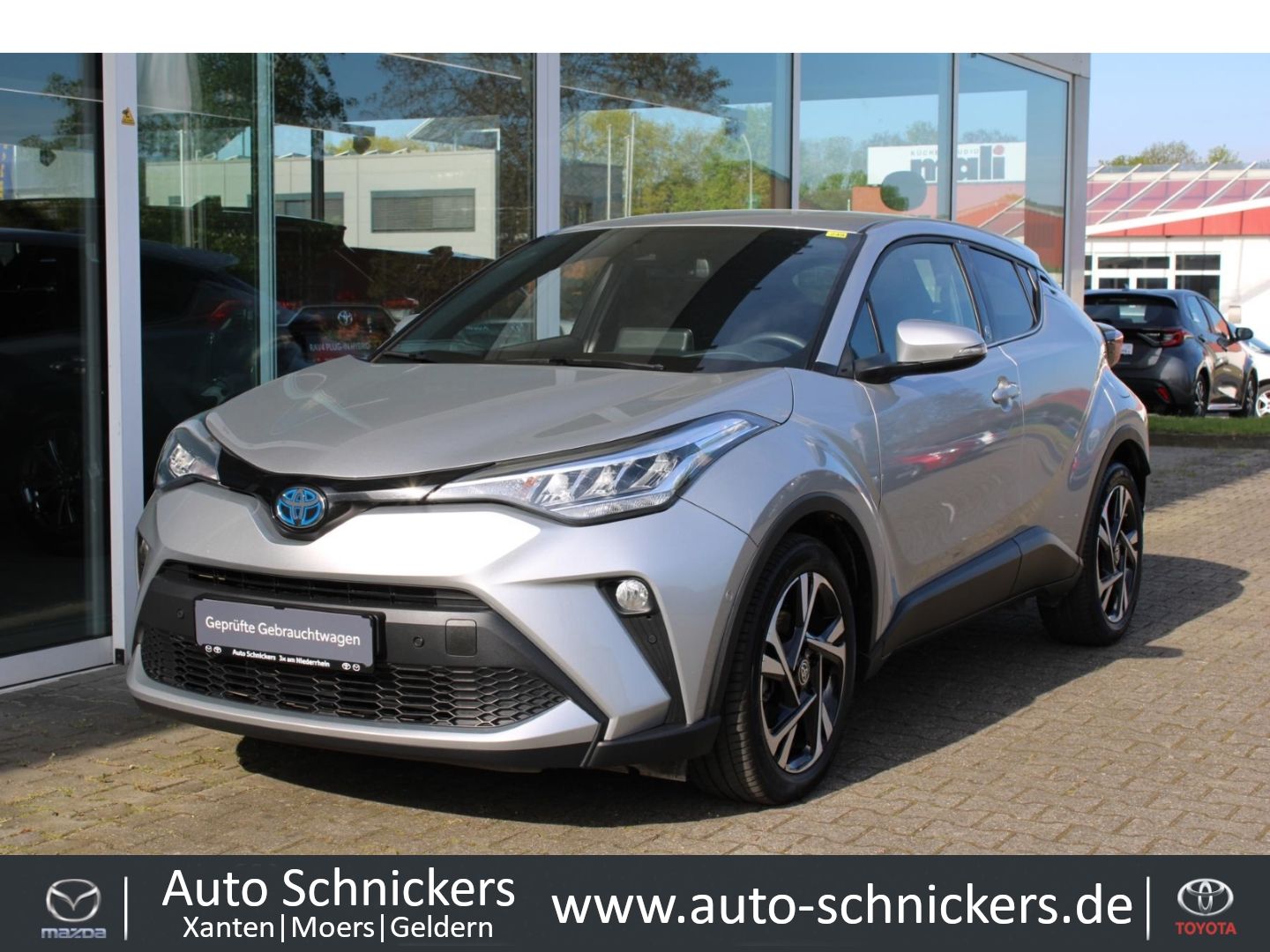 Toyota C-HR Hybrid - Samsaru's Car Outlet