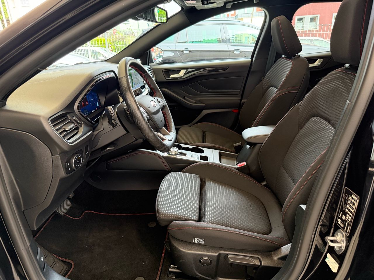 Ford Focus Turnier 1.5 EcoBlue ST-LineX *PANO*LED*KAM