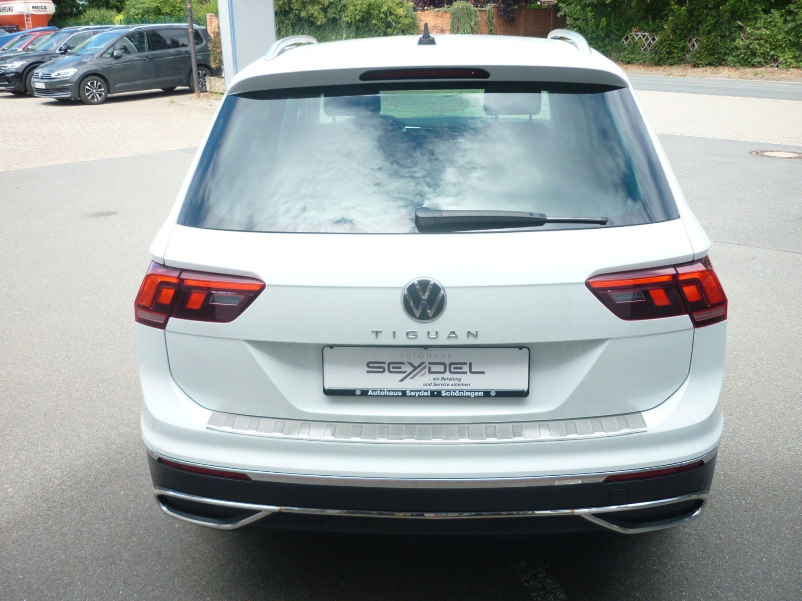 Volkswagen Tiguan 1.5 TSI Active - Samsaru's Car Outlet