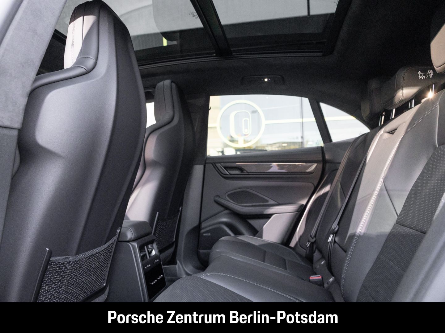 Porsche Macan Turbo InnoDrive Head-Up Sitzbelüftung LED