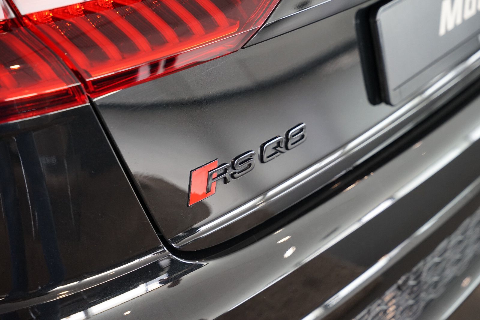 Audi RSQ8 | HuD | Keramik | Pano | 305 km/h | 23"