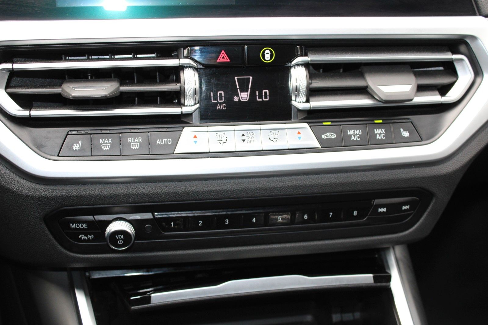 BMW 320 d Sport Line - Samsaru's Car Outlet
