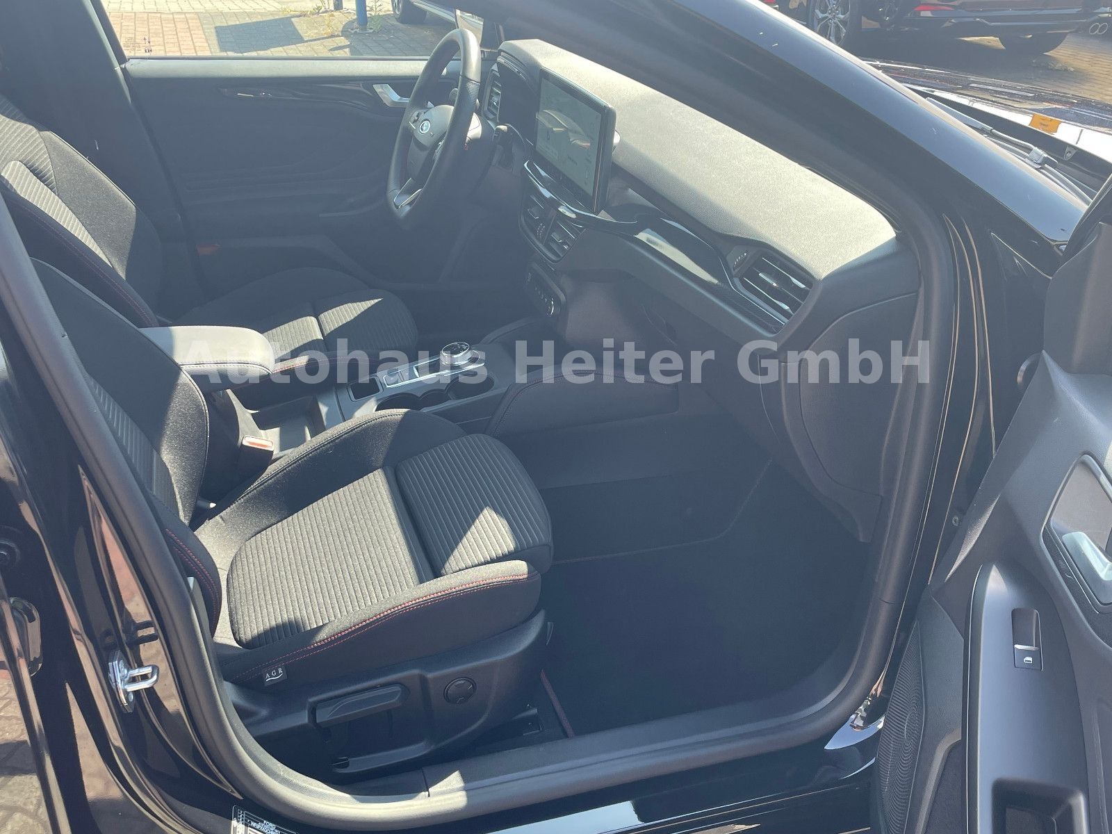 Ford Focus 1.5 EB Aut.ST-Line X / ACC+Matrix+e.Klappe