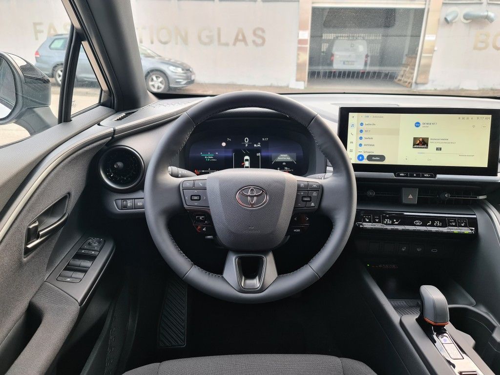 Toyota C-HR 1.8 Hybrid - Samsaru's Car Outlet