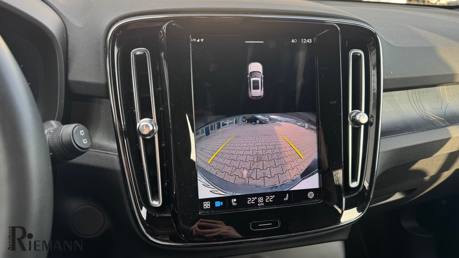 Volvo XC40 Recharge Single Motor Plus + Winter-Paket