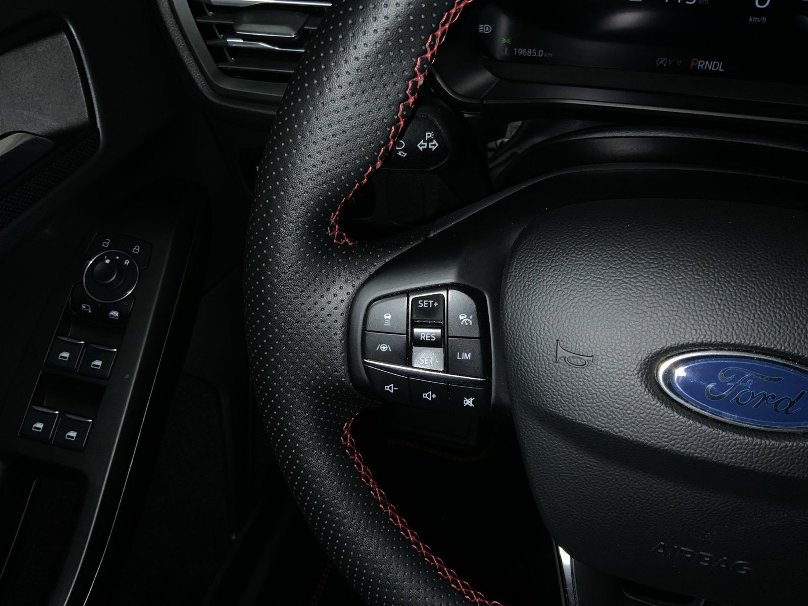 Ford Focus ST-Line X Turnier Aut.*AHK*ACC*HUD*KAM*NAV