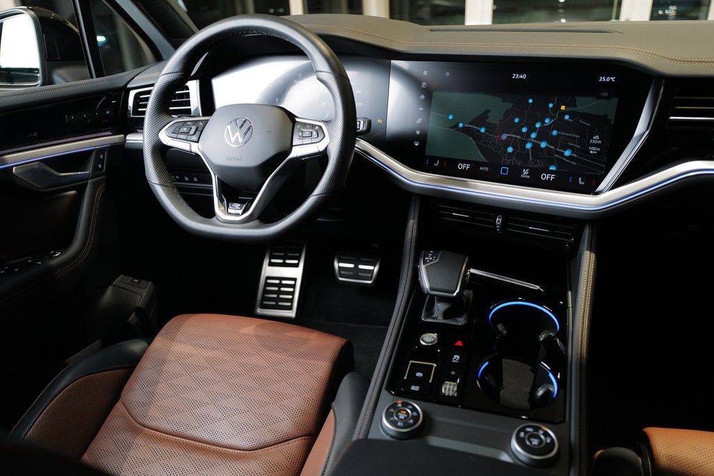 Volkswagen Touareg 3.0TDI R-Line BlackStyle Offroad HuD 360