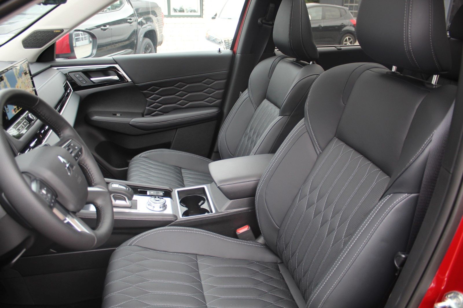 Mitsubishi Plug-in Hybrid Outlander Plug-in Hybrid TOP