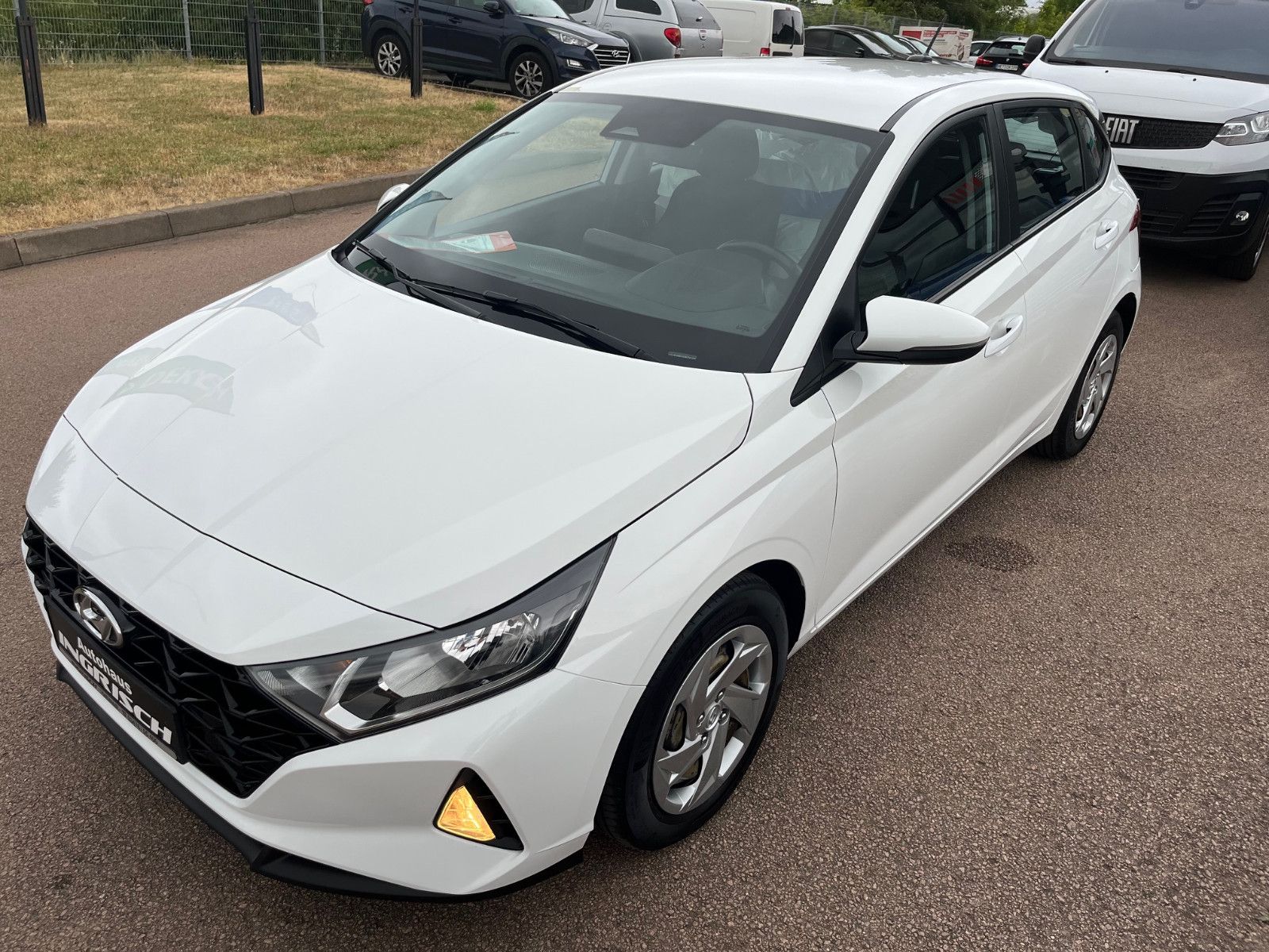 Hyundai i20 - Samsaru's Car Outlet