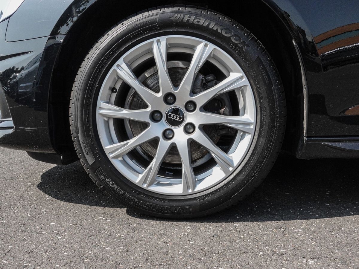 Audi A4 Avant 30 TDI s tronic Advanced - Samsaru's Car Outlet