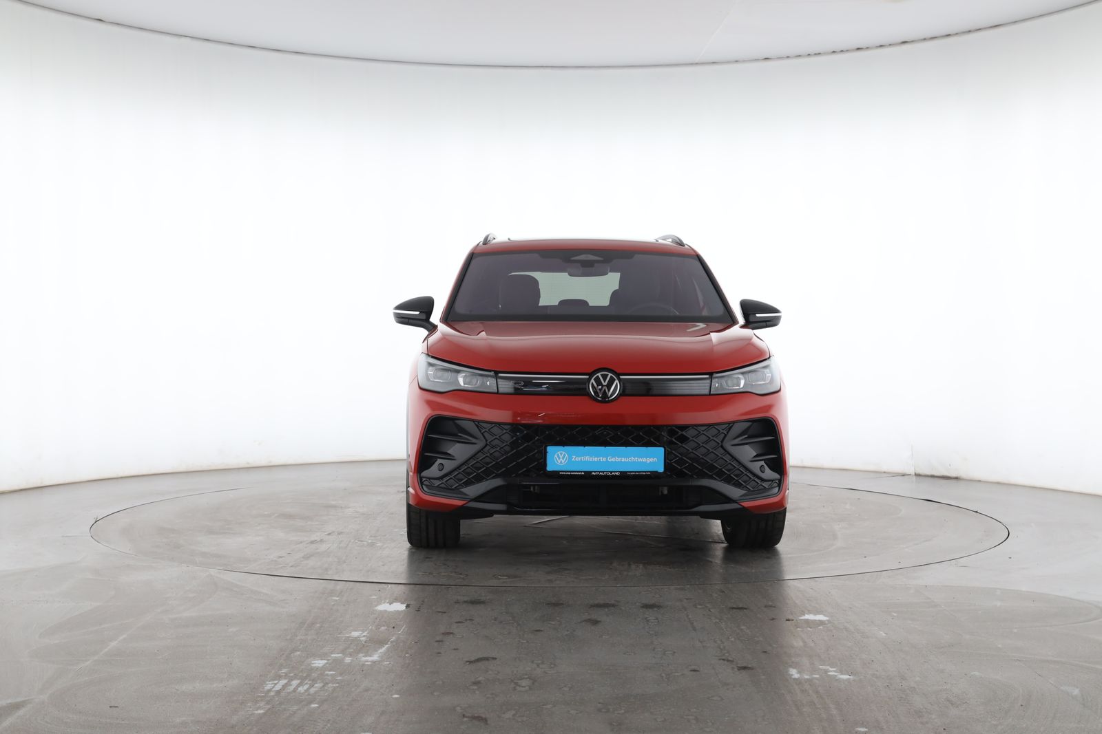 Volkswagen Tiguan 1.5 TSI DSG eHybrid R-Line | PANO | AHK |