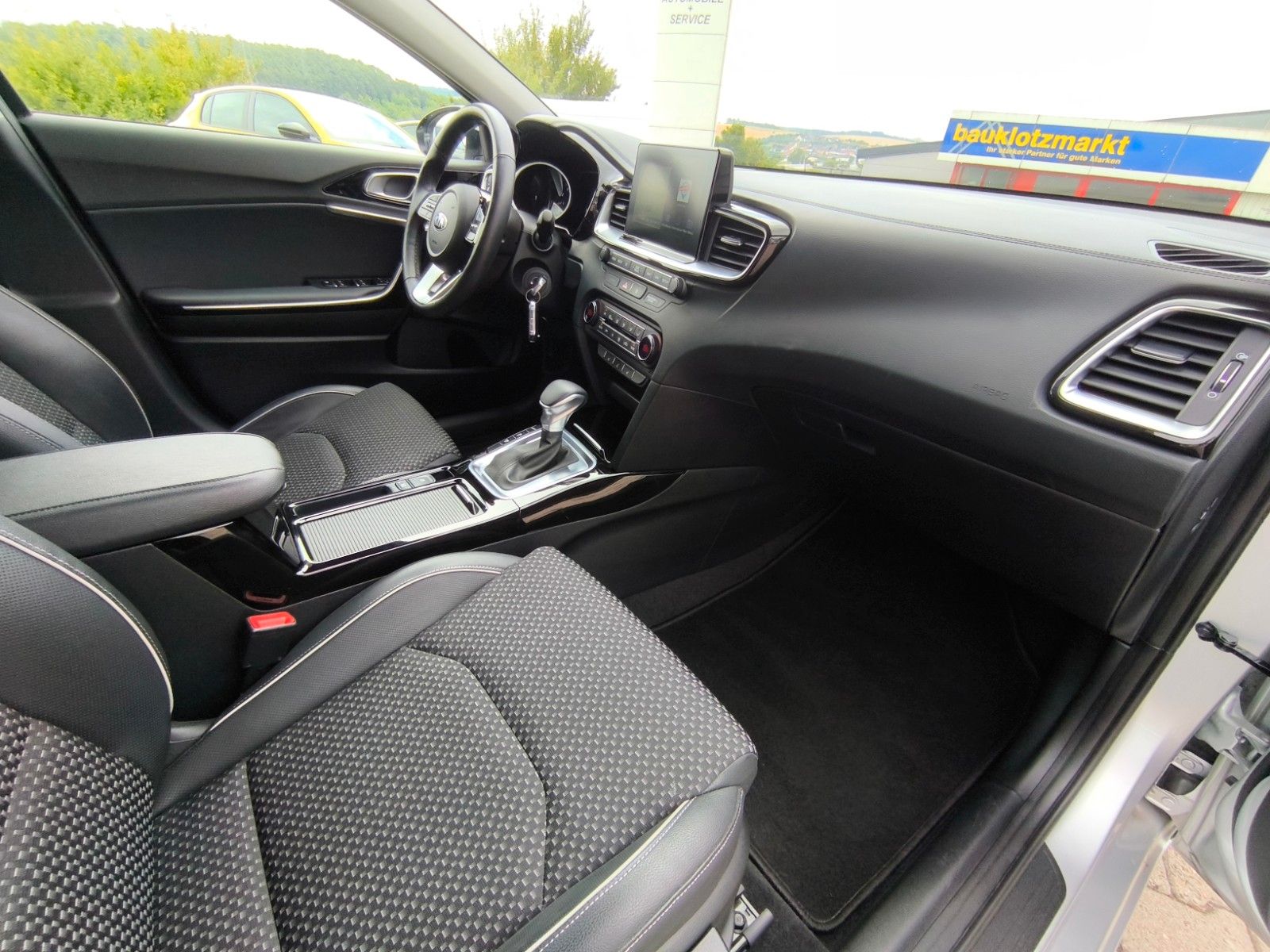 Kia Ceed Kombi 1.4 TGDi Automatik - Samsaru's Car Outlet