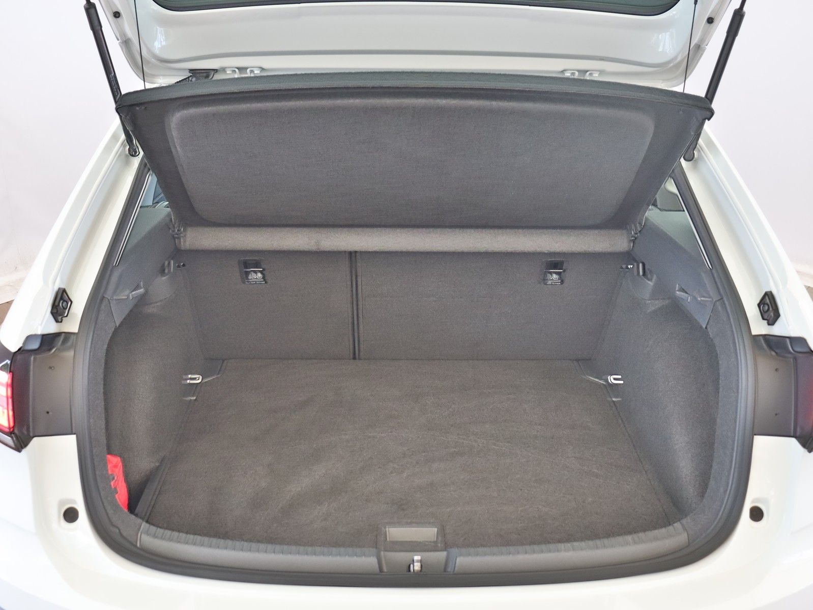 Volkswagen Taigo 1.0 l TSI - Samsaru's Car Outlet