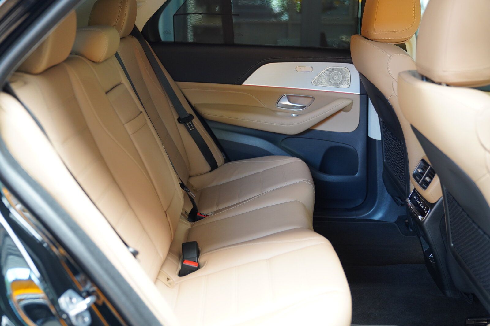 Mercedes-Benz GLE 450 d 4M catalanabeige AIR DISTRO Standheiz