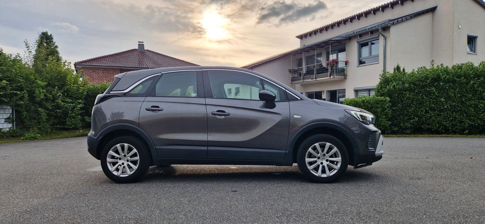 Opel Crossland Elegance Diesel - Samsaru's Car Outlet