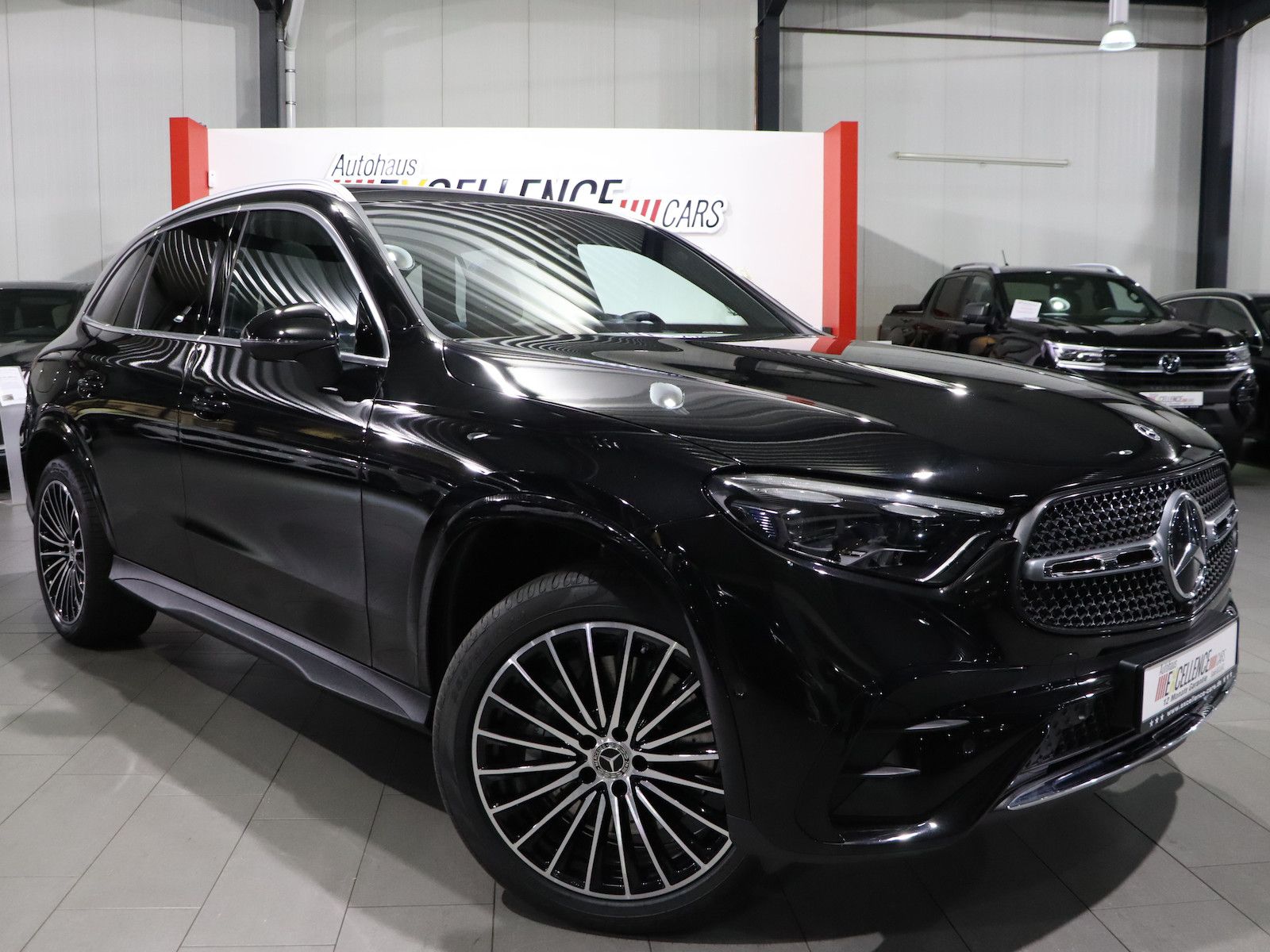 Mercedes-Benz GLC 300 de 4M AMG-LINE / PANORAMA / LASER / TOP