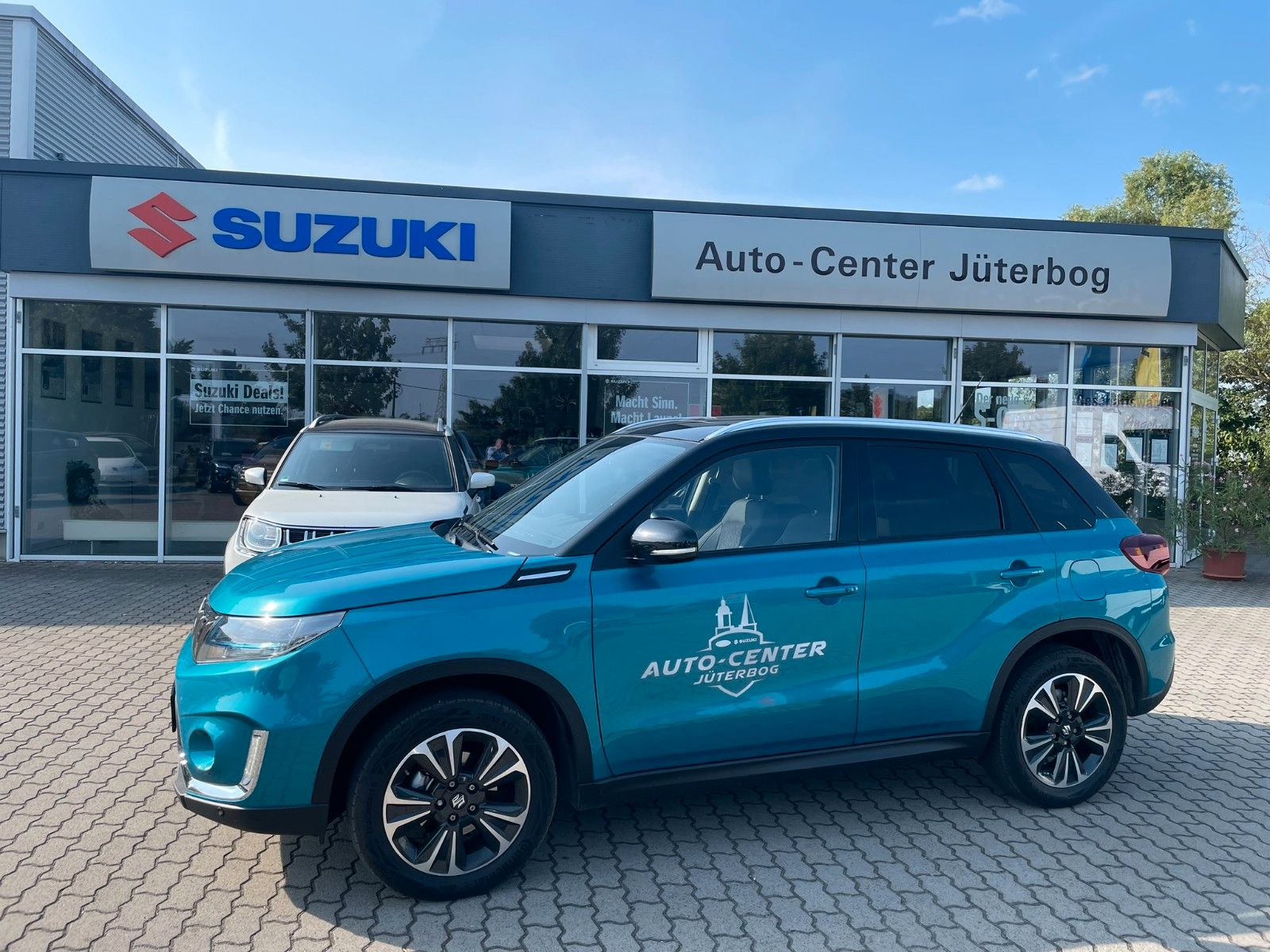Suzuki Vitara 1.5 Hybrid Comfort+ 4x4 - Samsaru's Car Outlet