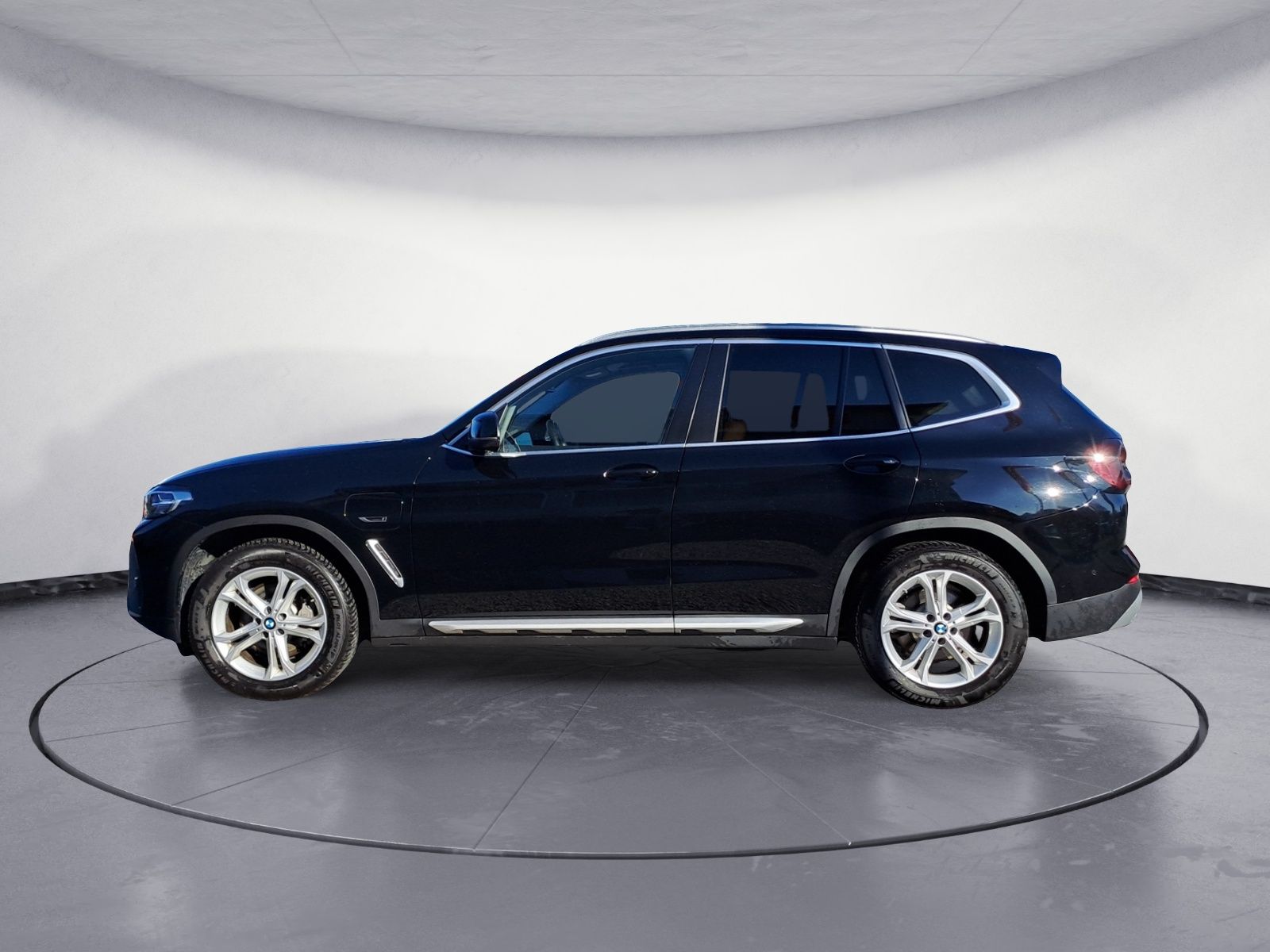 BMW X3 xDrive30e AT - Samsaru's Car Outlet