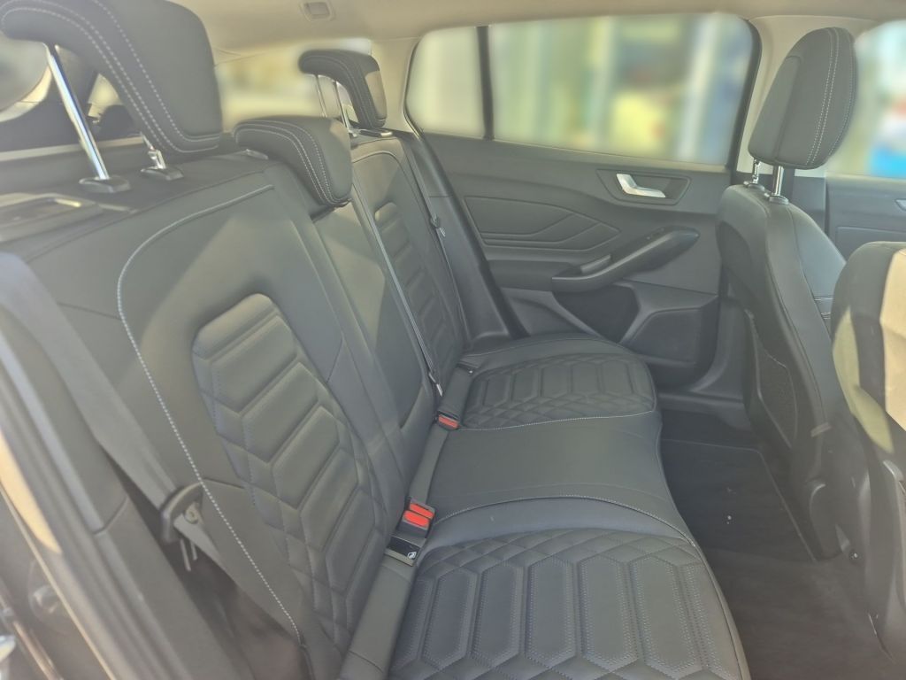 Ford Focus Turnier 1.0 EcoBoost Hybrid Aut. ACTIVE X