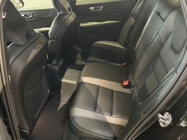 Volvo V60 Plus Dark AWD T8 PHEV NAVI AHK 360°RFK  ACC