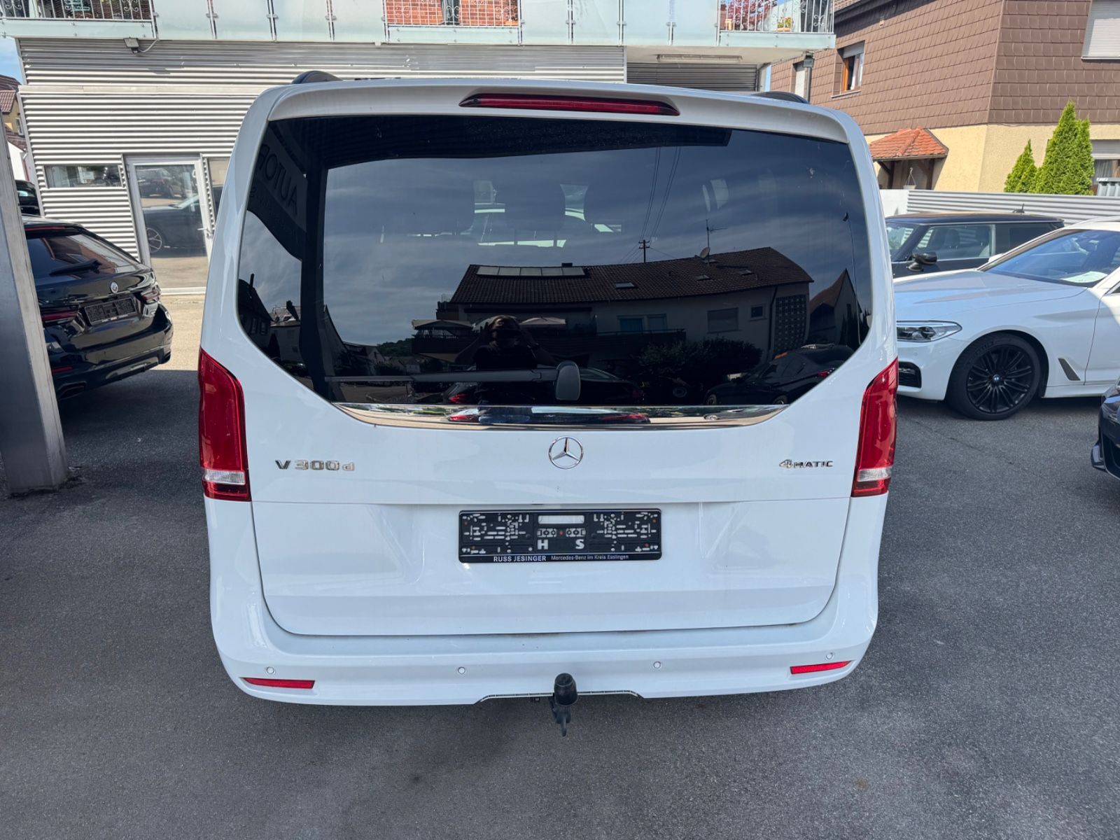 Mercedes-Benz V 300 d 4Ma Edition - Samsaru's Car Outlet
