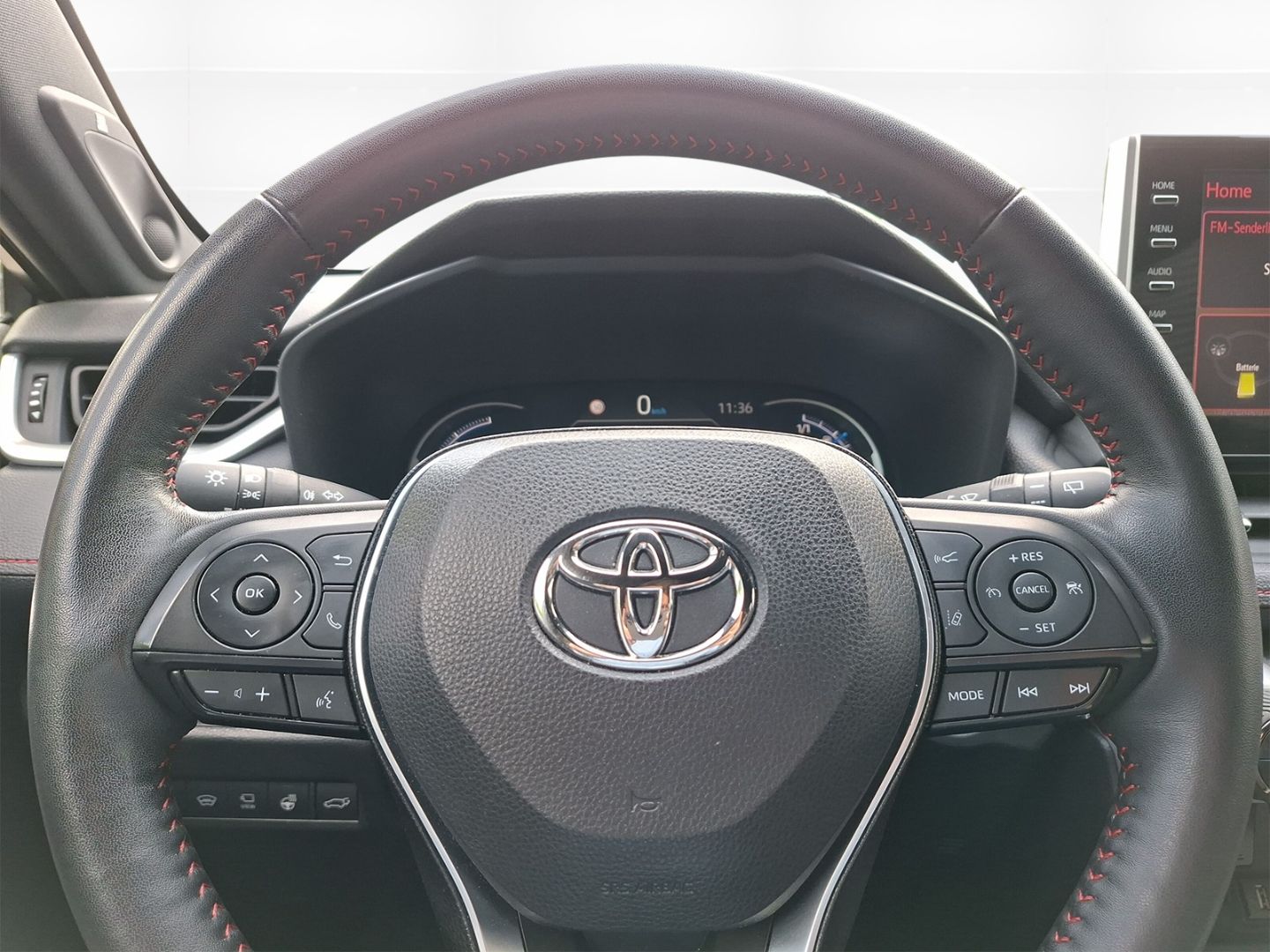 Toyota RAV 4 2.5 Plug-in Hybrid 4x4 - Samsaru's Car Outlet